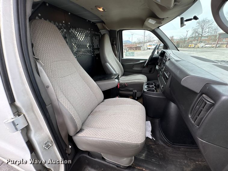 image for item EF1000 2012 Chevrolet Express 1500 van