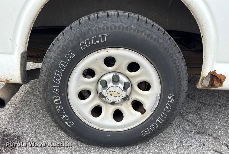 image for item EF1000 2012 Chevrolet Express 1500 van