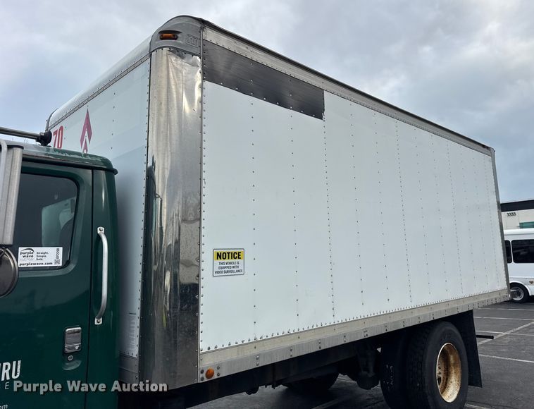 image for item EF2298 2002 International 4700 box truck