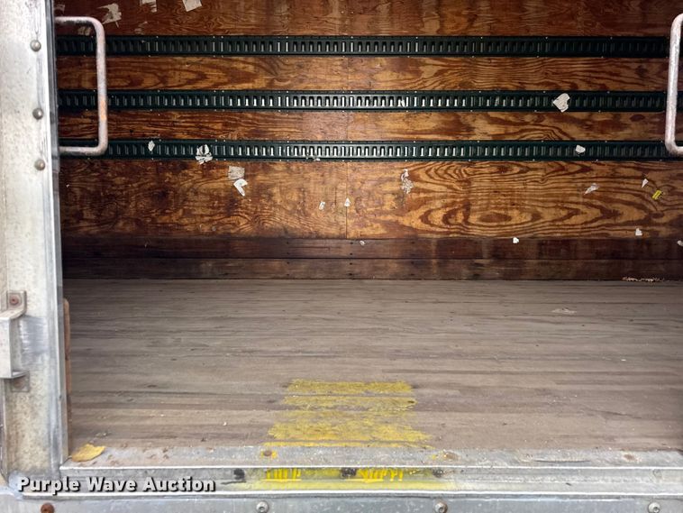 image for item EF2298 2002 International 4700 box truck