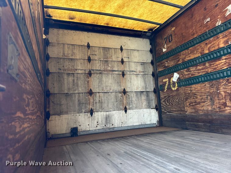 image for item EF2298 2002 International 4700 box truck