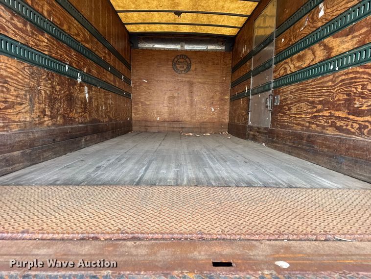 image for item EF2298 2002 International 4700 box truck