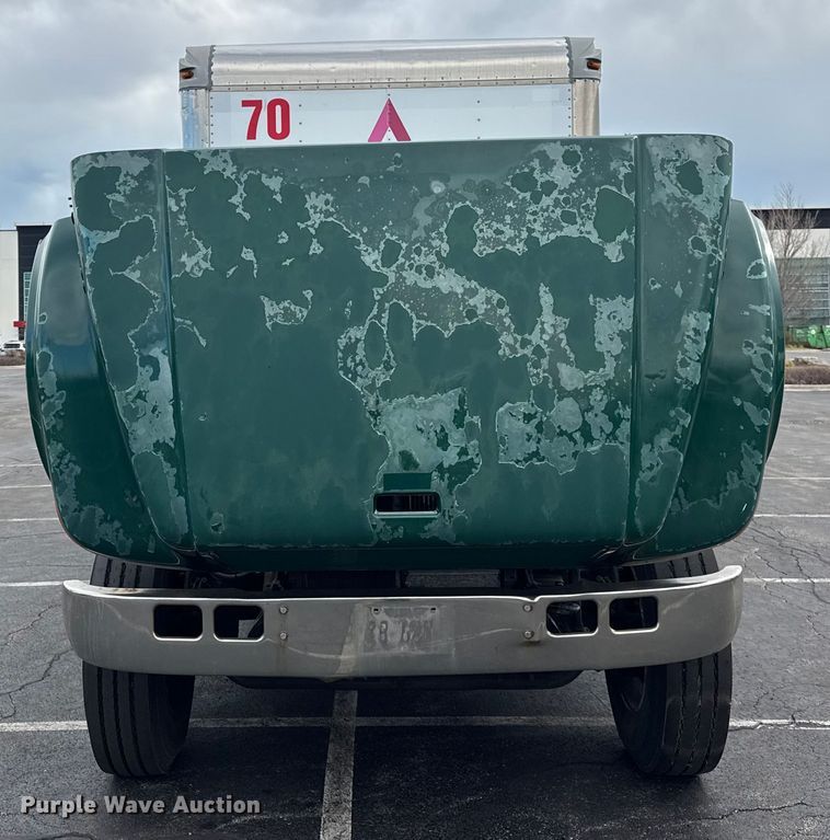 image for item EF2298 2002 International 4700 box truck