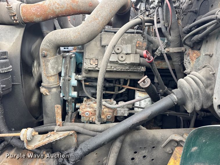 image for item EF2298 2002 International 4700 box truck