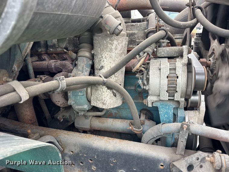 image for item EF2298 2002 International 4700 box truck