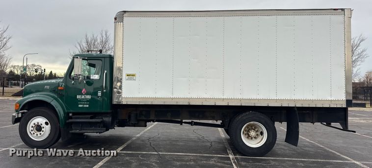 image for item EF2300 2002 International 4700 box truck