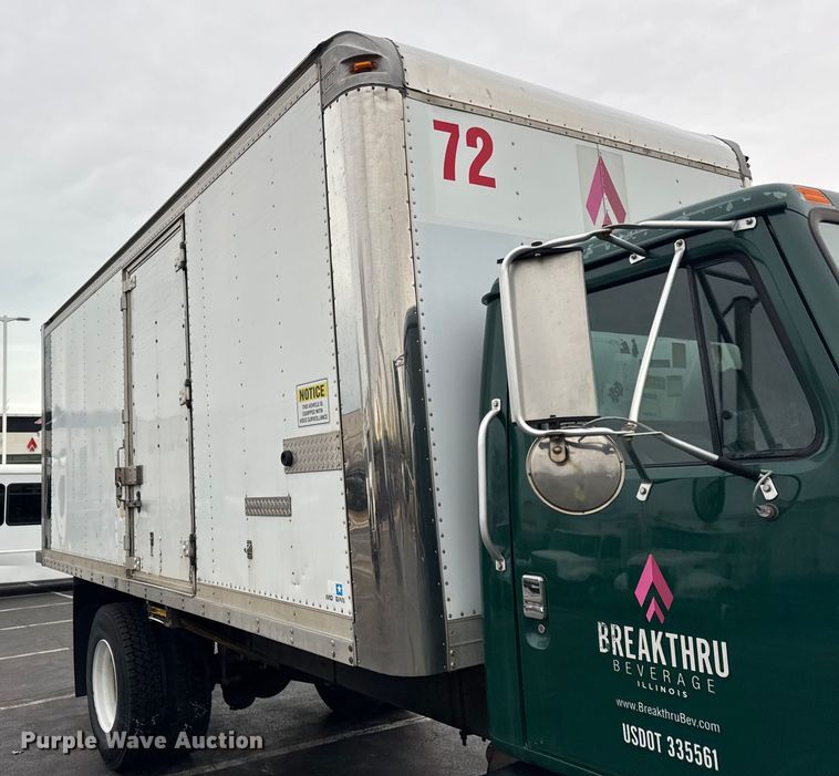 image for item EF2300 2002 International 4700 box truck