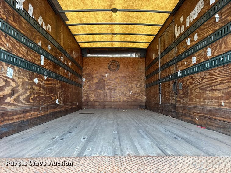 image for item EF2300 2002 International 4700 box truck