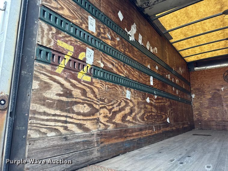 image for item EF2300 2002 International 4700 box truck