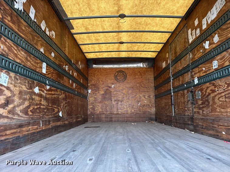 image for item EF2300 2002 International 4700 box truck