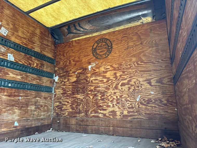 image for item EF2300 2002 International 4700 box truck