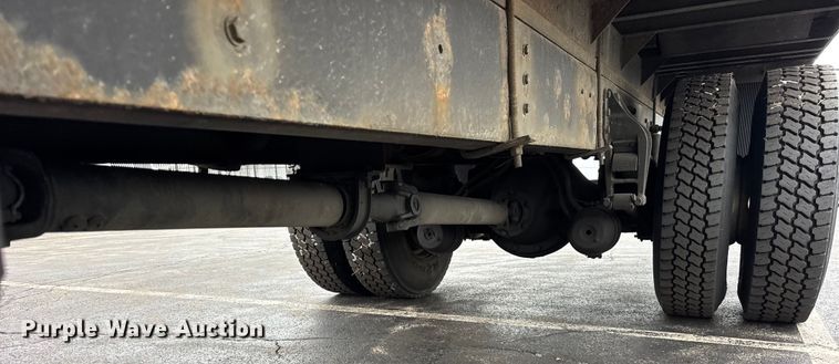 image for item EF2300 2002 International 4700 box truck