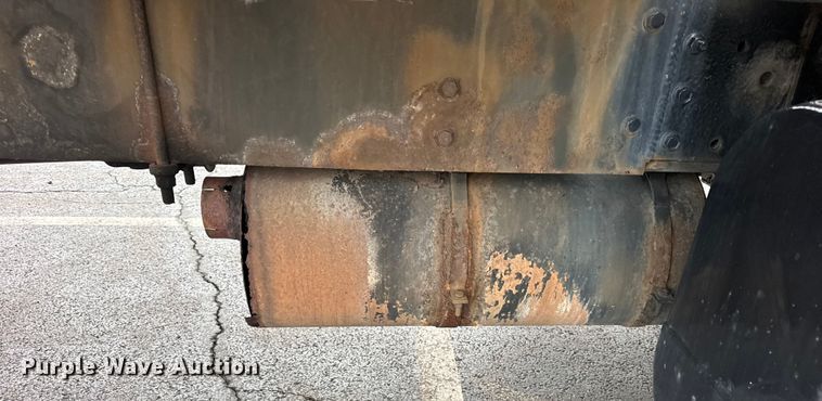 image for item EF2300 2002 International 4700 box truck