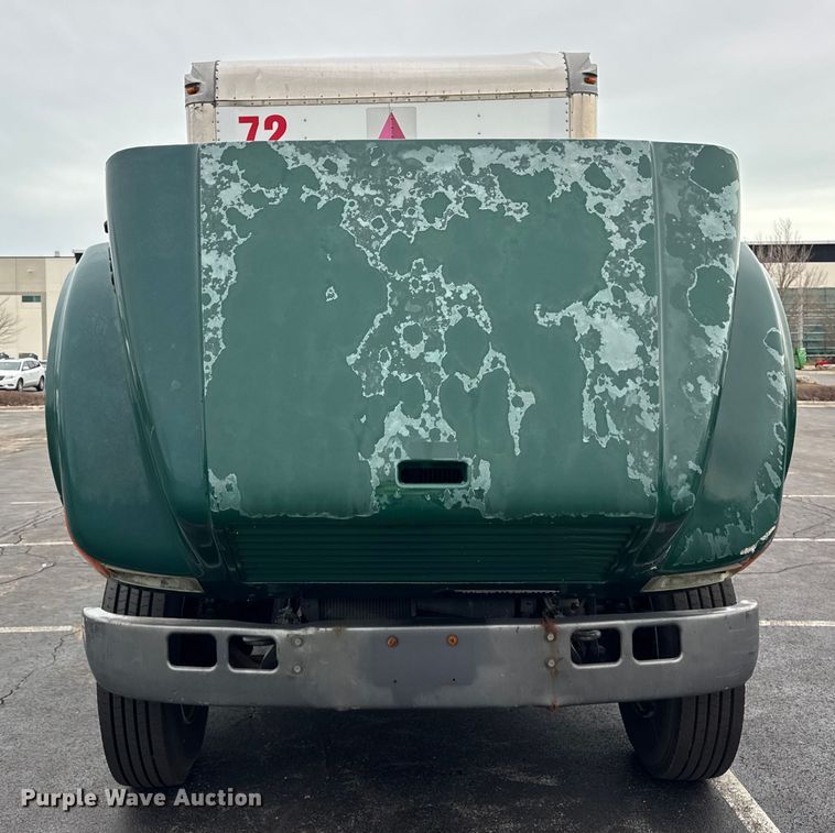 image for item EF2300 2002 International 4700 box truck