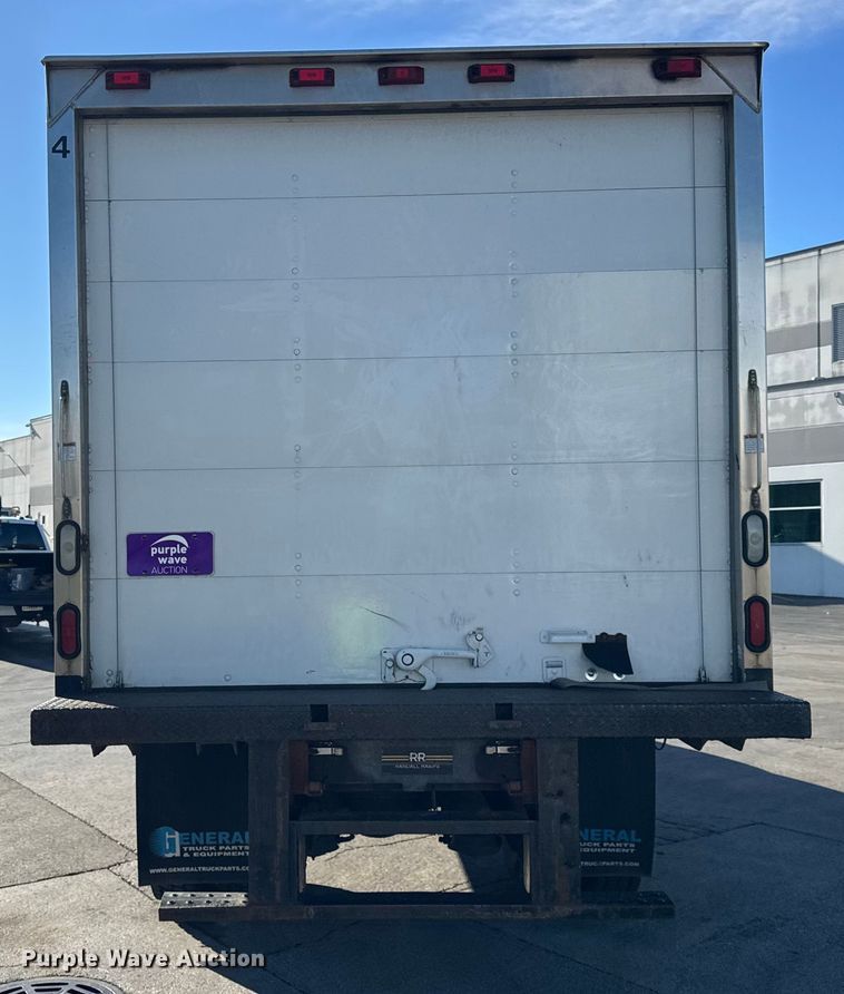 image for item EF2306 2006 International 4300 box truck