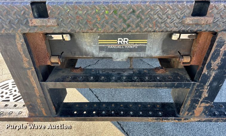 image for item EF2306 2006 International 4300 box truck