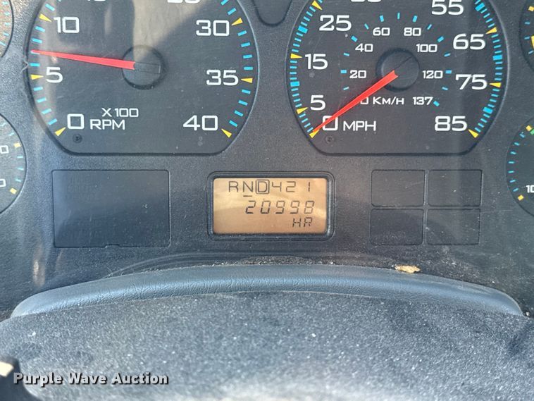 image for item EF2306 2006 International 4300 box truck