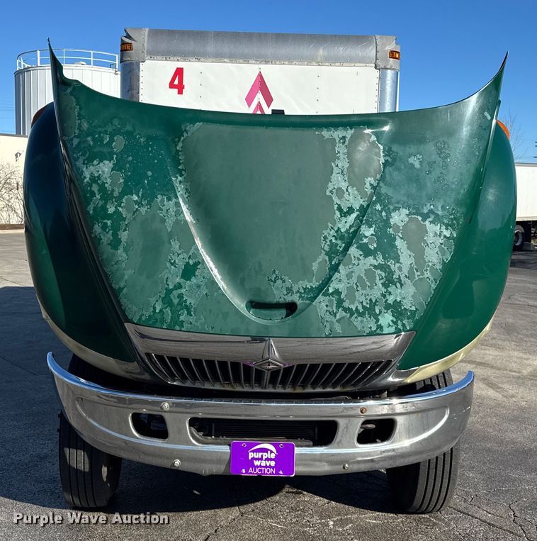 image for item EF2306 2006 International 4300 box truck