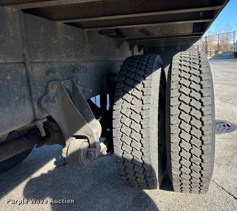 image for item EF2306 2006 International 4300 box truck