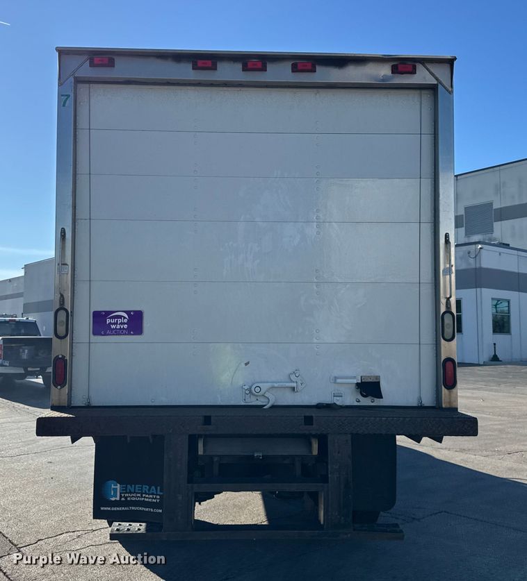 image for item EF2307 2006 International 4300 box truck