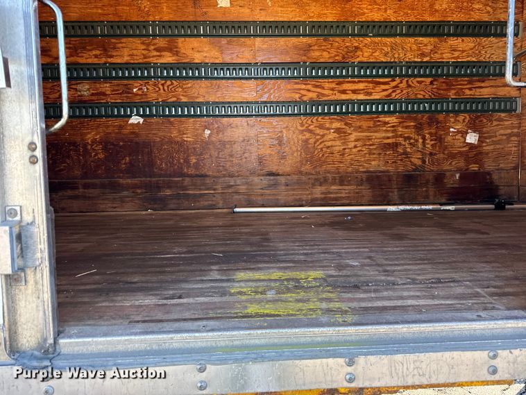 image for item EF2307 2006 International 4300 box truck