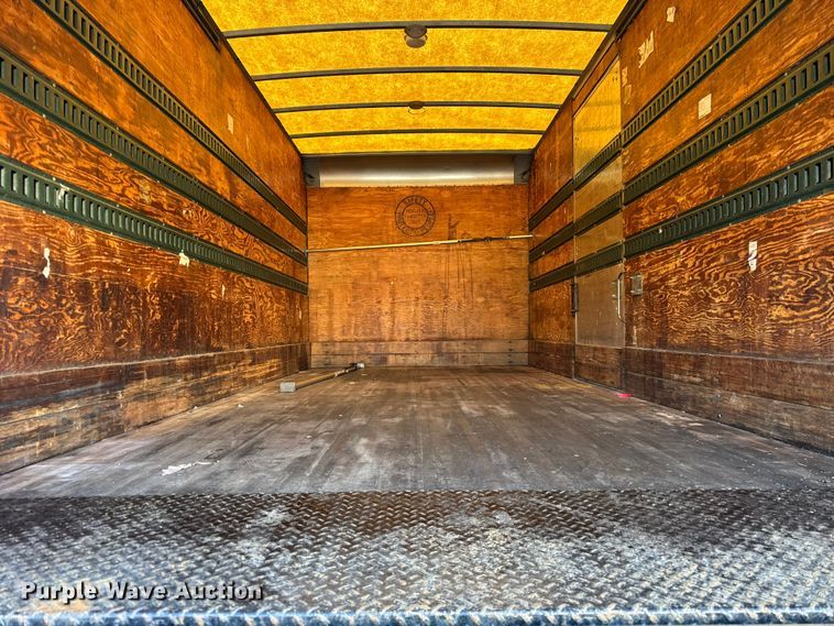 image for item EF2307 2006 International 4300 box truck