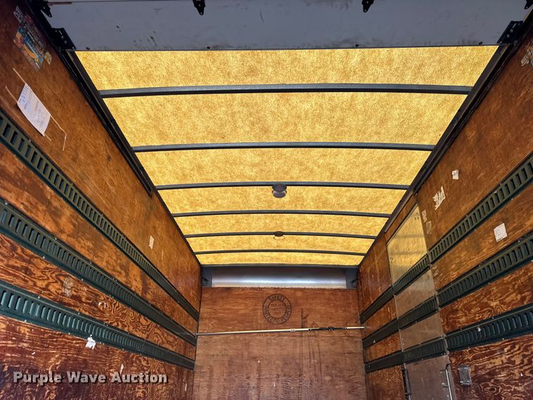 image for item EF2307 2006 International 4300 box truck