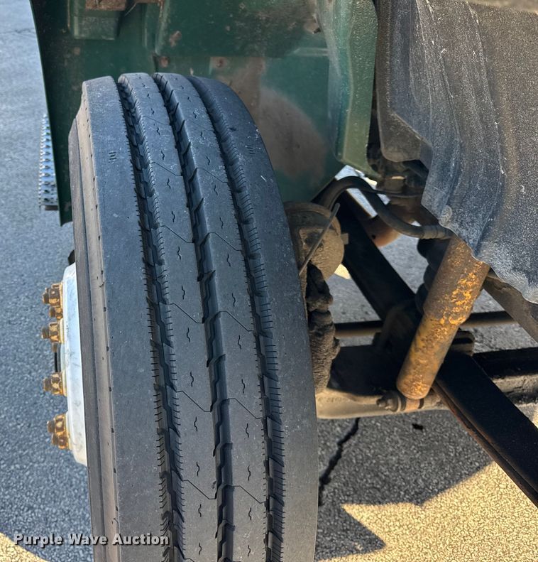 image for item EF2307 2006 International 4300 box truck