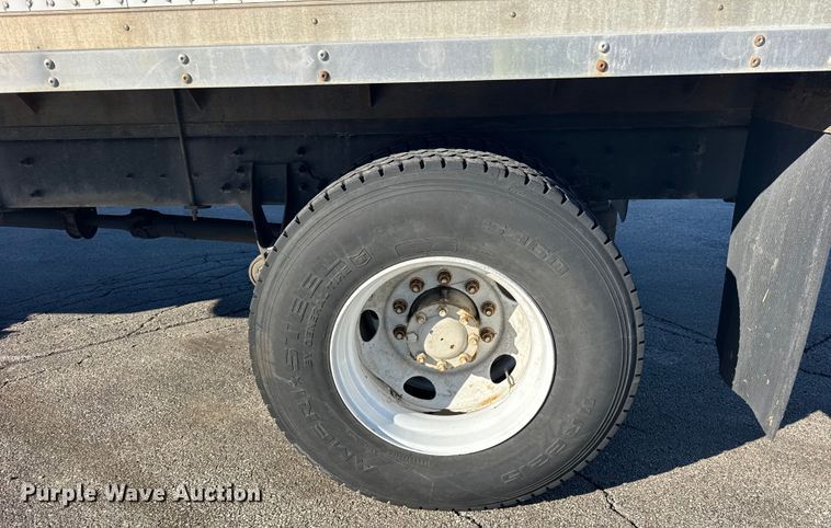 image for item EF2307 2006 International 4300 box truck