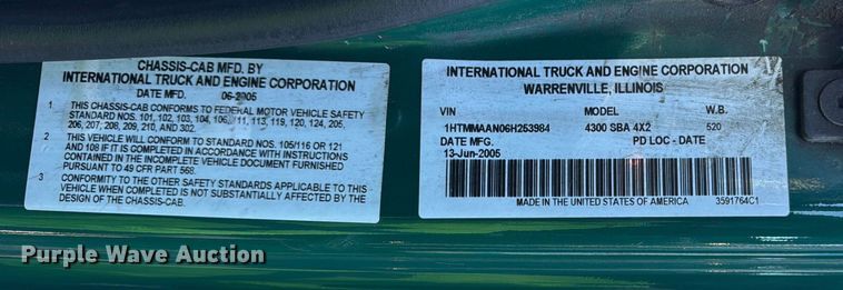 image for item EF2307 2006 International 4300 box truck