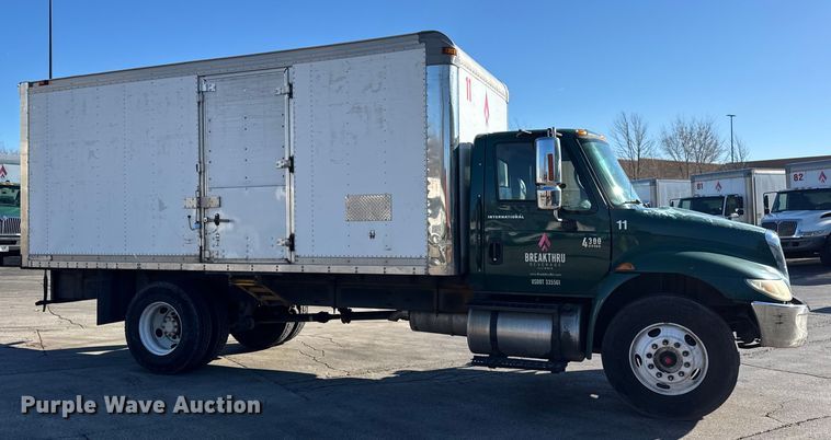 image for item EF2309 2006 International 4300 box truck