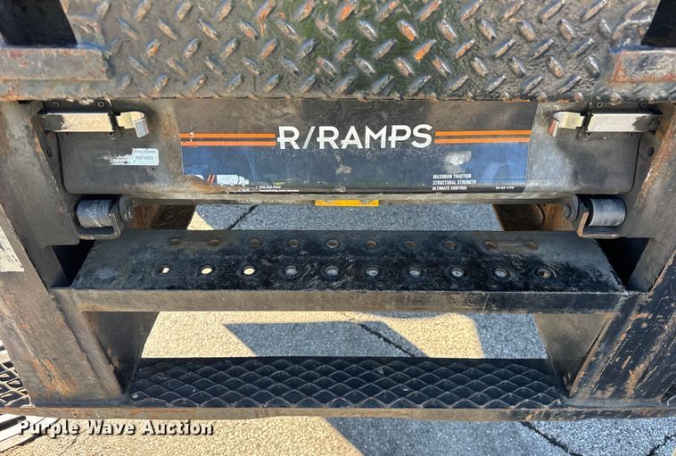 image for item EF2309 2006 International 4300 box truck