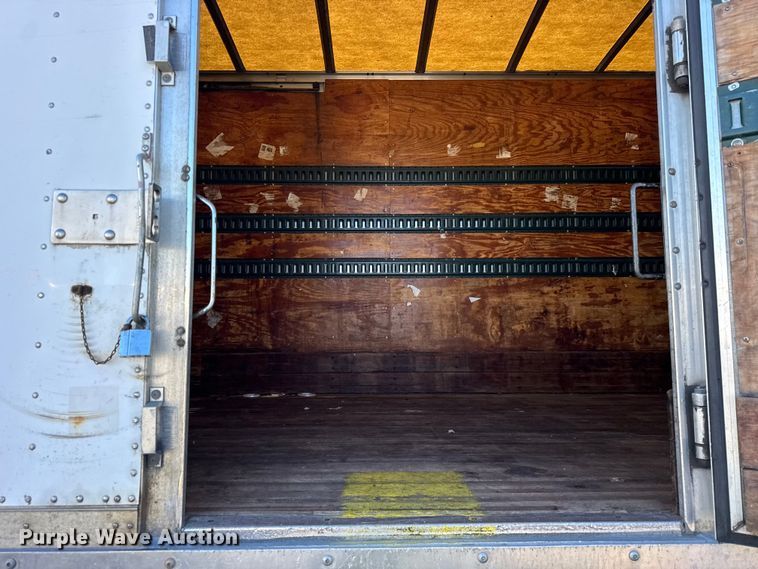 image for item EF2309 2006 International 4300 box truck