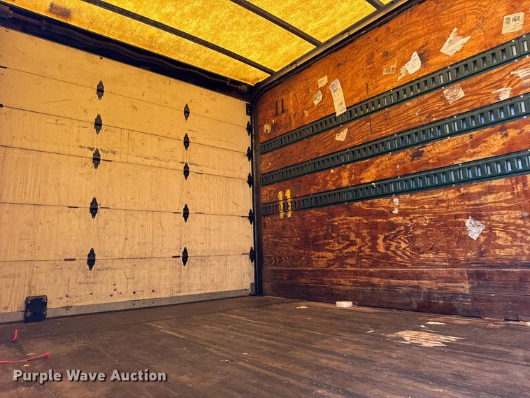 image for item EF2309 2006 International 4300 box truck