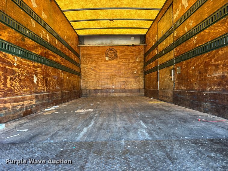 image for item EF2309 2006 International 4300 box truck