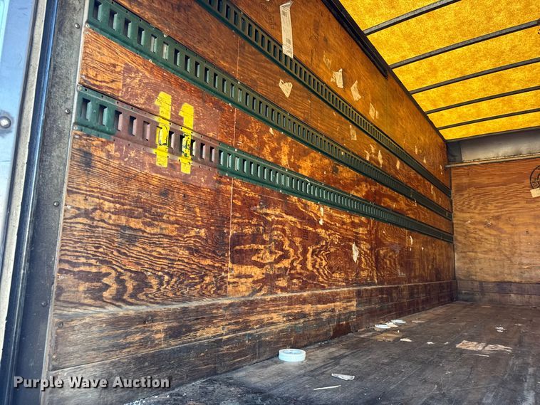 image for item EF2309 2006 International 4300 box truck