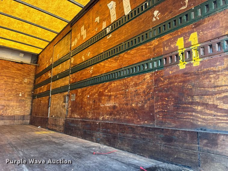 image for item EF2309 2006 International 4300 box truck