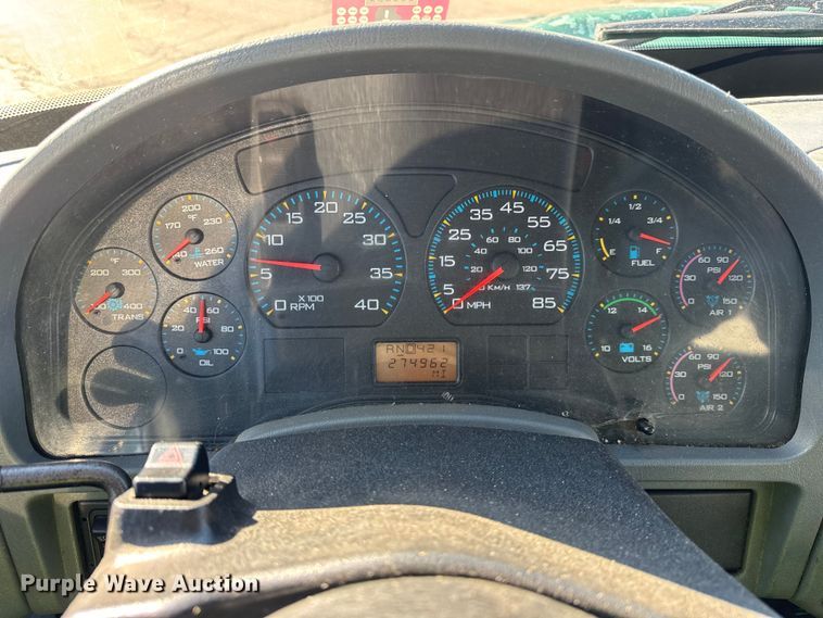 image for item EF2309 2006 International 4300 box truck