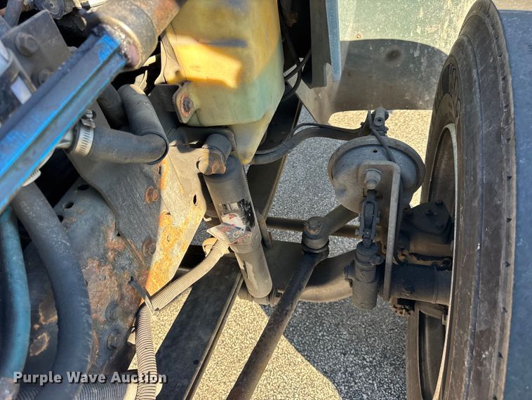 image for item EF2309 2006 International 4300 box truck