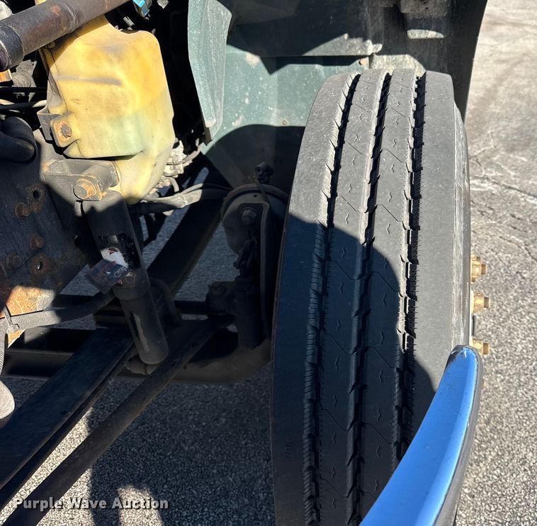 image for item EF2309 2006 International 4300 box truck