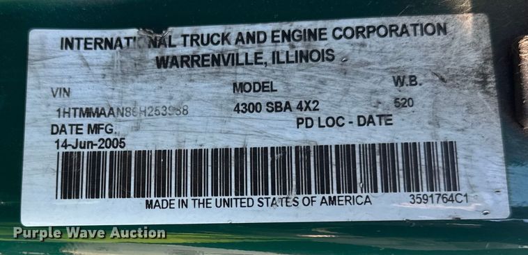 image for item EF2309 2006 International 4300 box truck