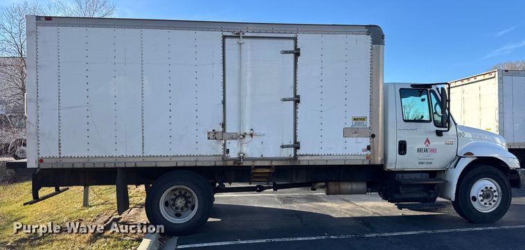 image for item EF2311 2005 International 4300 box truck