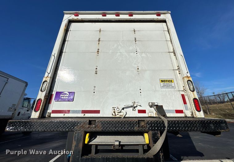 image for item EF2311 2005 International 4300 box truck