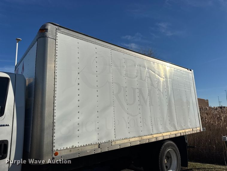 image for item EF2311 2005 International 4300 box truck