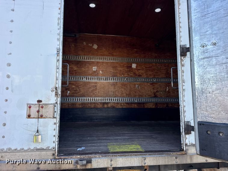 image for item EF2311 2005 International 4300 box truck