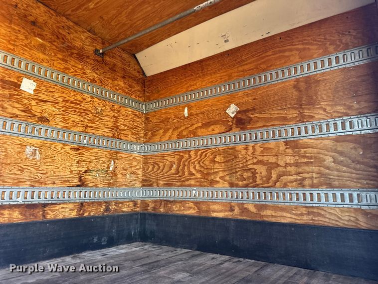 image for item EF2311 2005 International 4300 box truck