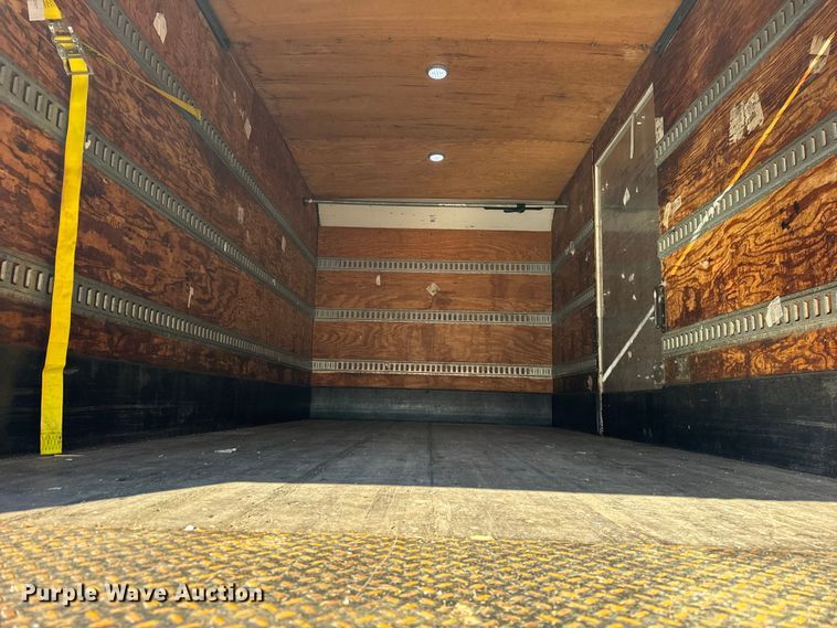 image for item EF2311 2005 International 4300 box truck