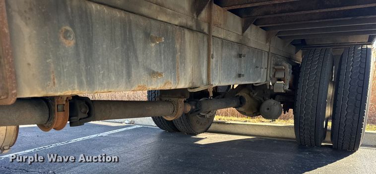 image for item EF2311 2005 International 4300 box truck