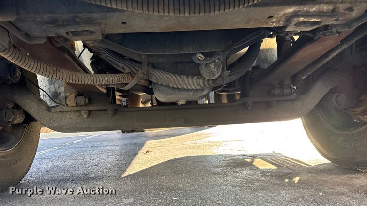 image for item EF2311 2005 International 4300 box truck