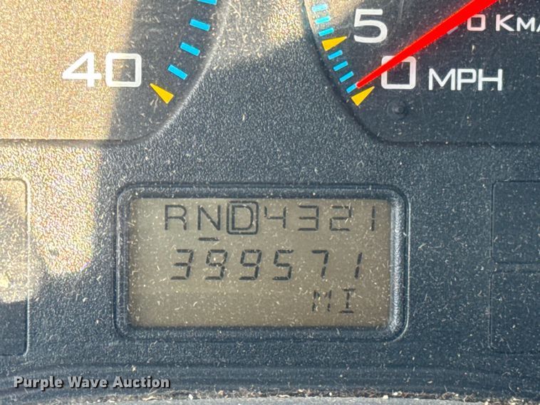 image for item EF2311 2005 International 4300 box truck